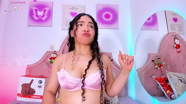 Snapshot of amandalee01 chatting on November 28, 7:49 pm amandalee01 online show from November 28, 7:49 pm