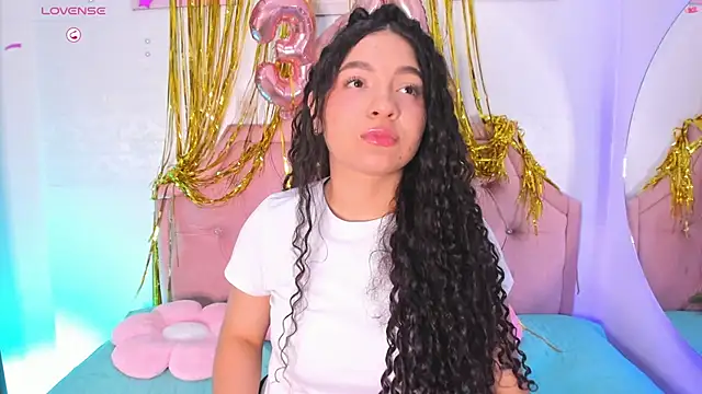 Snapshot of amandalee01 chatting on January 16, 7:07 pm amandalee01 online show from January 16, 7:07 pm