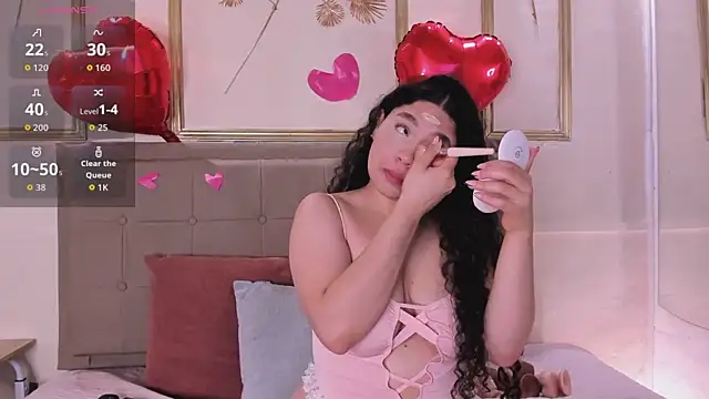 Snapshot of amandalee01 chatting on February 15, 7:32 pm amandalee01 online show from February 15, 7:32 pm