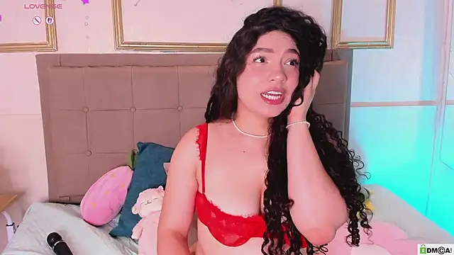 amandalee01 online show from May 25, 9:10 pm