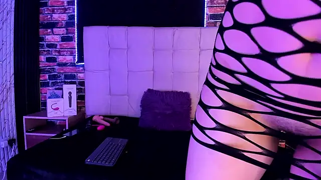 meelanyharux303av online show from March 7, 5:59 am