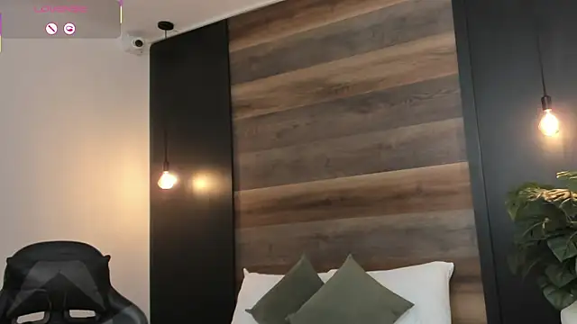 stephanya  online show from March 28, 12:27 pm