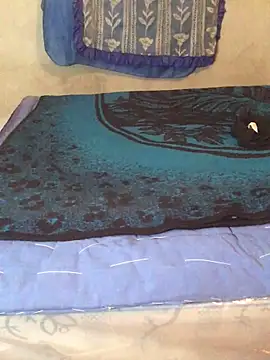 Snapshot of manuamador chatting on December 17, 5:35 am manuamador online show from December 17, 5:35 am