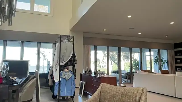 69woodinson online show from February 1, 2:59 pm