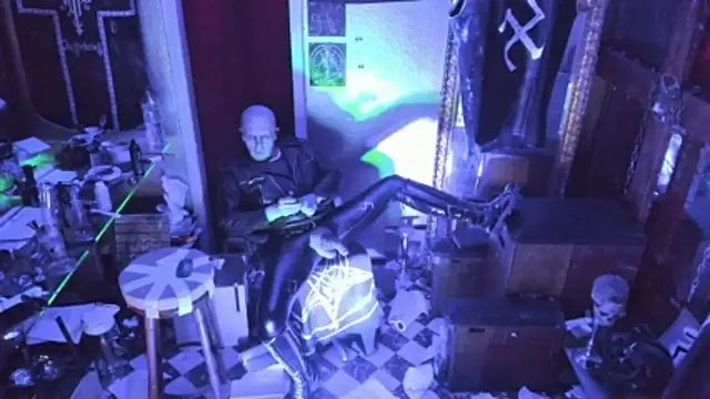 Snapshot of BULGEDEMON chatting on February 27, 10:54 pm BULGEDEMON online show from February 27, 10:54 pm