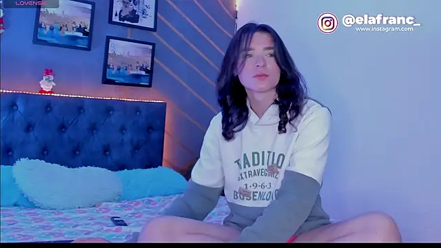 elafranco  online show from December 24, 3:38 am