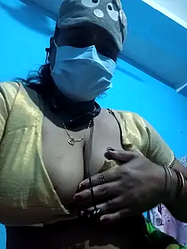 Sexy Mona Bhabhi online show from December 13, 5:54 pm