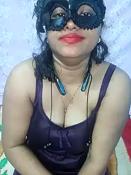 Sexy Mona Bhabhi online show from January 21, 10:08 pm
