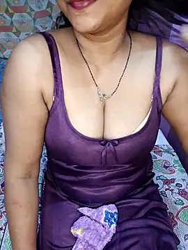Sexy Mona Bhabhi online show from November 30, 7:40 pm