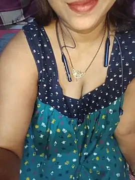 Snapshot of Sexy_Mona_Bhabhi chatting on August 5, 6:22 pm Sexy Mona Bhabhi online show from August 5, 6:22 pm