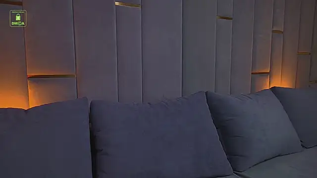 Snapshot of Ishtar_Divine chatting on February 13, 7:24 am Ishtar Divine online show from February 13, 7:24 am