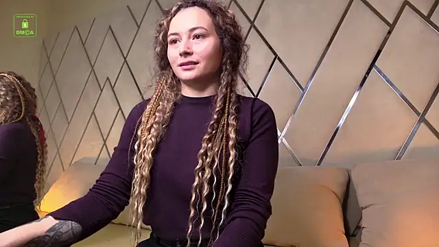 Snapshot of Ishtar_Divine chatting on December 15, 10:41 am Ishtar Divine online show from December 15, 10:41 am