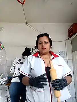 Snapshot of tuty_Tap chatting on December 2, 2:12 pm tuty Tap online show from December 2, 2:12 pm