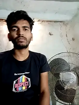 Roni1028 online show from December 12, 7:30 am