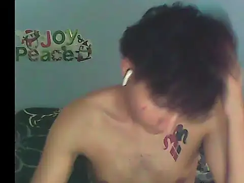Snapshot of Charley_quin chatting on December 21, 1:58 am Charley quin online show from December 21, 1:58 am