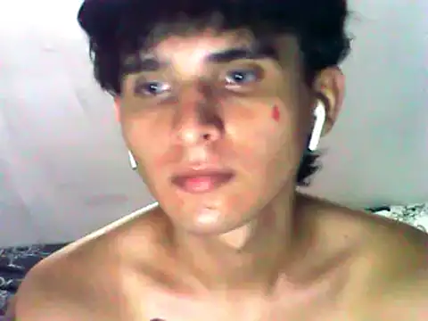 Snapshot of Charley_quin chatting on February 10, 3:03 am Charley quin online show from February 10, 3:03 am