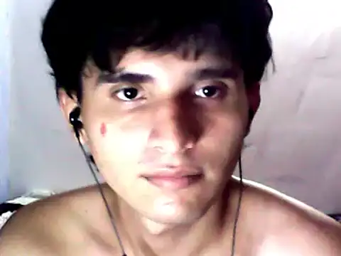 Snapshot of Charley_quin chatting on February 16, 4:42 am Charley quin online show from February 16, 4:42 am