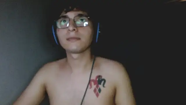 Snapshot of Charley_quin chatting on September 27, 2:38 am Charley quin online show from September 27, 2:38 am