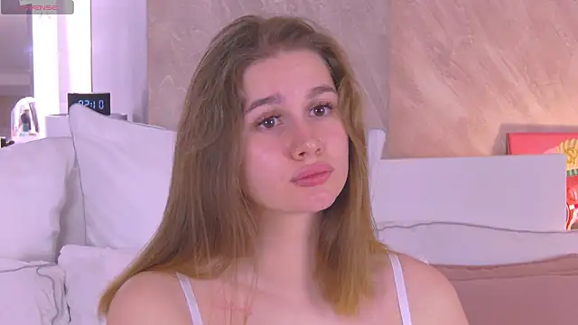 EllieHayes online show from March 2, 10:59 pm