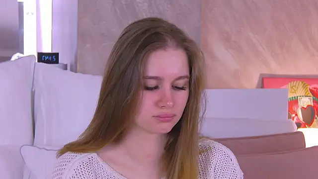 EllieHayes online show from March 22, 6:47 pm