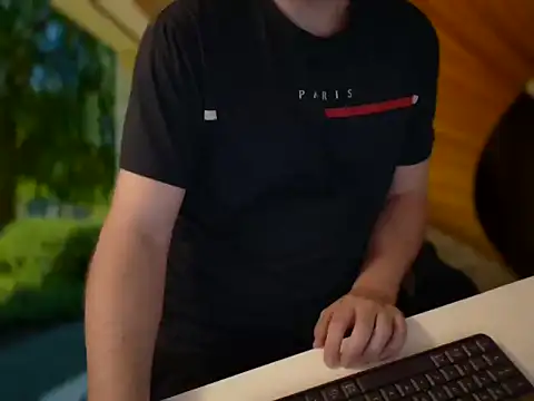 CuteMan33 online show from July 30, 9:36 pm