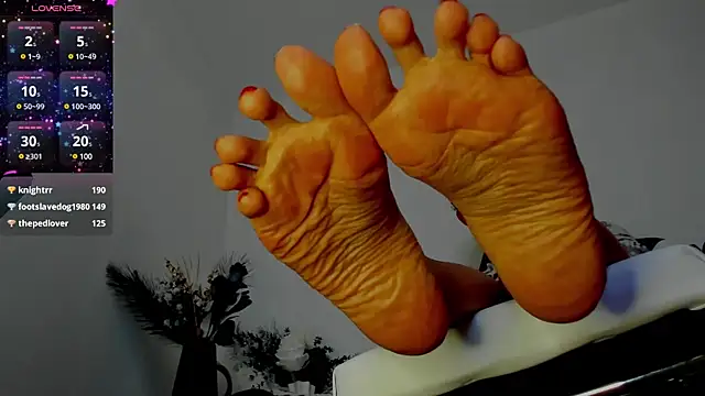 ZAFIRO WINSLOW online show from February 22, 2:28 am