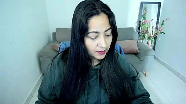 Adele Sweett online show from November 4, 10:14 am