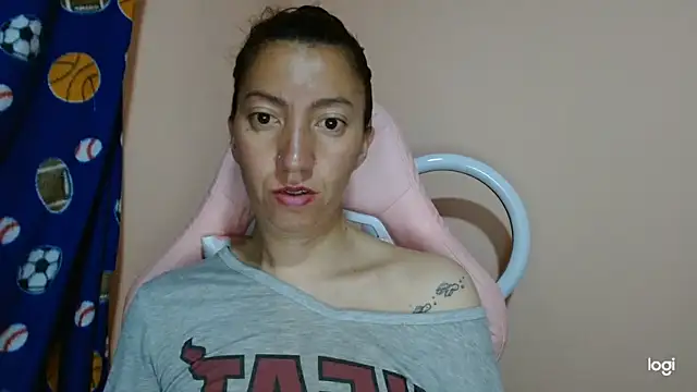 Snapshot of kaybabyhot chatting on May 3, 1:17 pm kaybabyhot online show from May 3, 1:17 pm