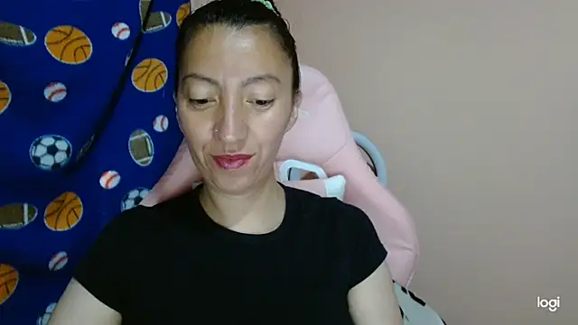 Snapshot of kaybabyhot chatting on May 24, 1:27 pm kaybabyhot online show from May 24, 1:27 pm