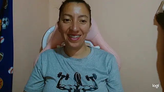 Snapshot of kaybabyhot chatting on May 28, 3:42 pm kaybabyhot online show from May 28, 3:42 pm