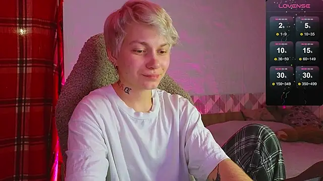 esajukyy online show from December 27, 11:50 am