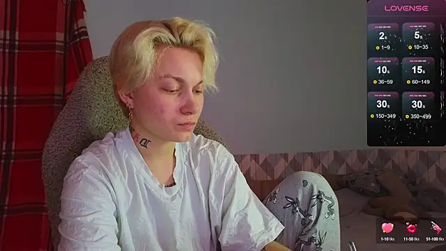 esajukyy online show from January 27, 11:00 am