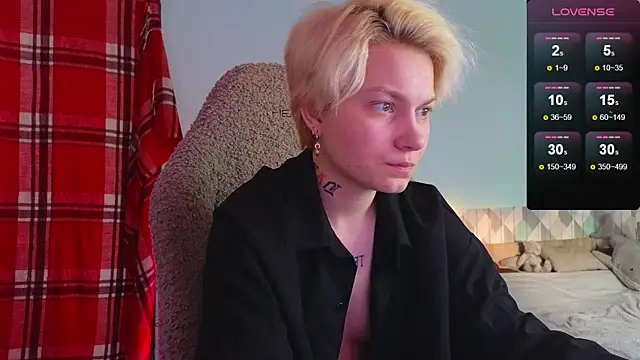 esajukyy online show from February 3, 10:03 am