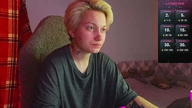 esajukyy online show from February 6, 3:52 pm