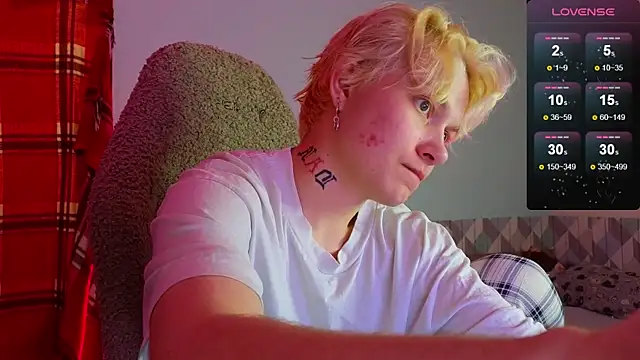 esajukyy online show from March 1, 3:27 pm