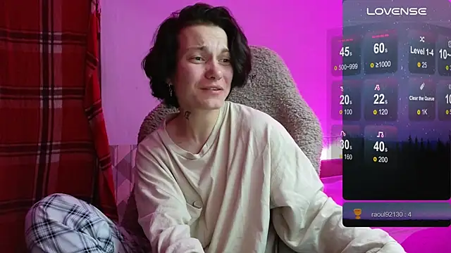 esajukyy online show from September 12, 3:45 pm