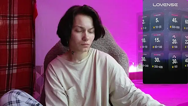 esajukyy online show from September 15, 2:17 pm