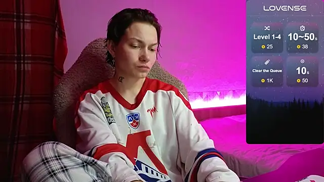 esajukyy online show from September 22, 1:13 pm