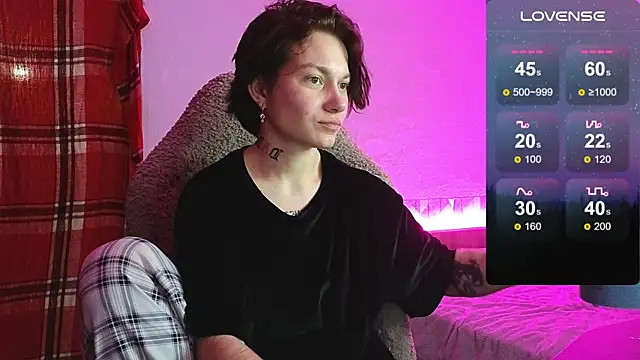 esajukyy online show from November 7, 3:12 pm