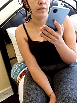 ShadiaStar online show from February 11, 12:10 pm