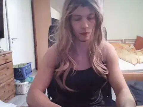 Snapshot of Kinky-Kristina chatting on February 3, 6:17 pm Kinky-Kristina online show from February 3, 6:17 pm