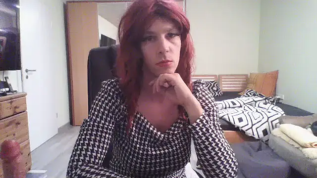 Snapshot of Kinky-Kristina chatting on October 9, 5:33 pm Kinky-Kristina online show from October 9, 5:33 pm