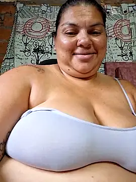 chubby sexy big tits online show from September 17, 10:00 pm