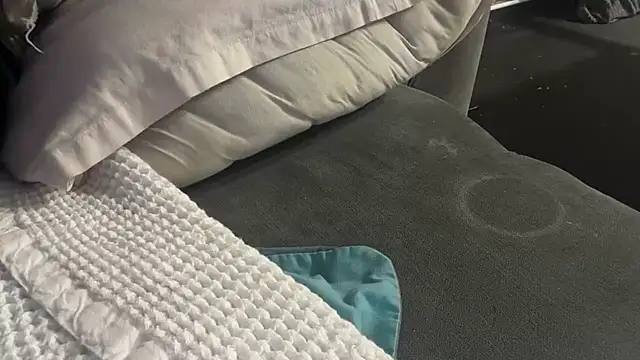 houy111111 online show from October 25, 6:02 pm