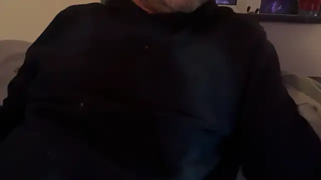 houy111111 online show from December 5, 6:15 pm