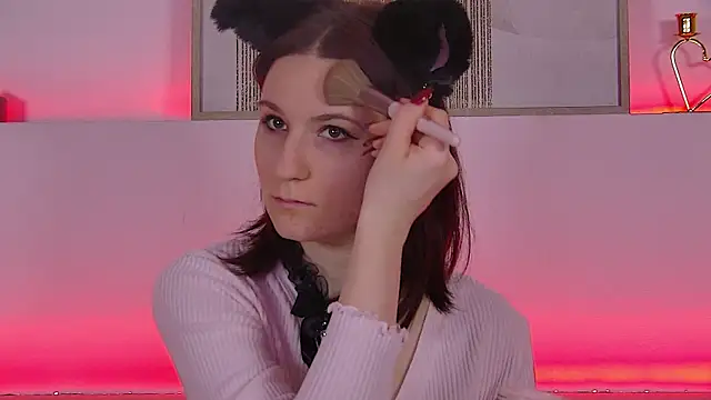 VictoriaArdern online show from February 1, 12:58 pm