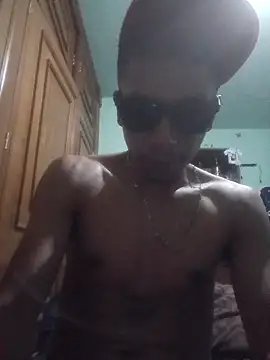 Snapshot of SiperoXxX chatting on May 1, 11:04 am SiperoXxX online show from May 1, 11:04 am