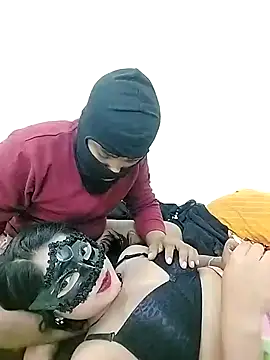 Snapshot of ascuple chatting on February 18, 10:36 pm ascuple online show from February 18, 10:36 pm