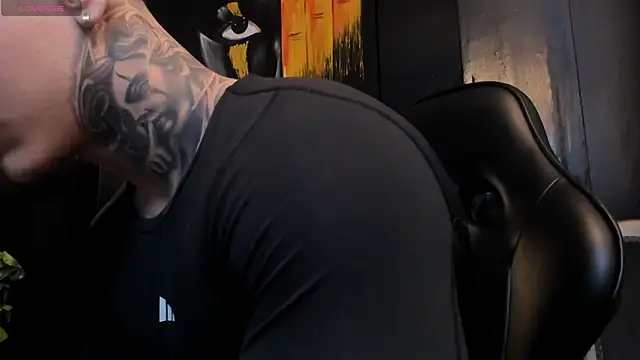 Flynn Riider online show from November 29, 5:16 pm