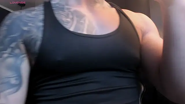 Flynn Riider online show from December 3, 5:22 pm